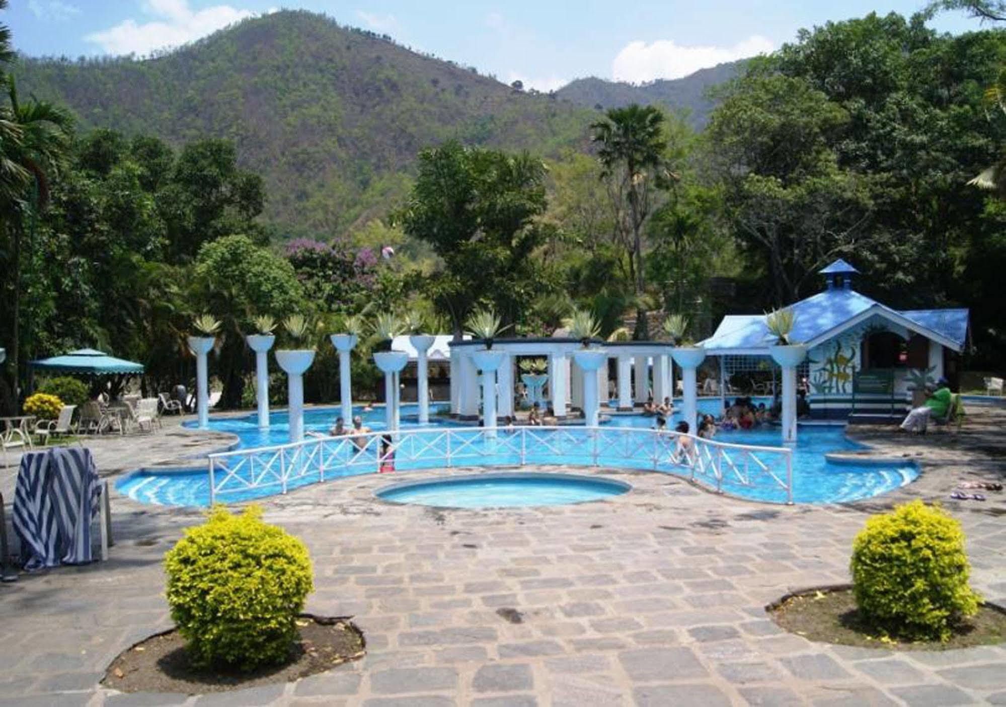 Riverside Spring Resort Darechok Exterior photo